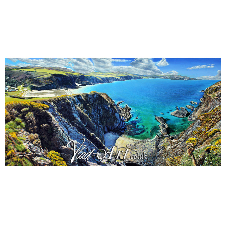 Pwllgwaelod Dinas Head cove 